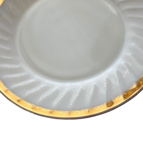 Vintage Fire King Milk Glass Plate Gold Trim Oven Ware Made in USA - Picture 3 of 14